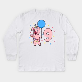 I am 9 with pig - kids birthday 9 years old Kids Long Sleeve T-Shirt